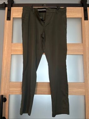Amazon Essentials Men's Olive Green Slim Chinos